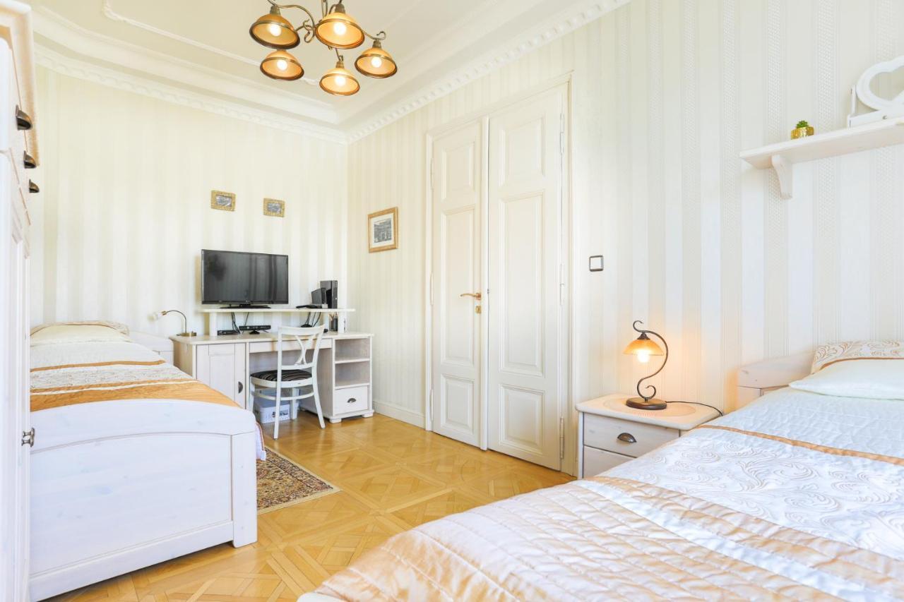Apartman Nostalgia Karlsbad Buitenkant foto